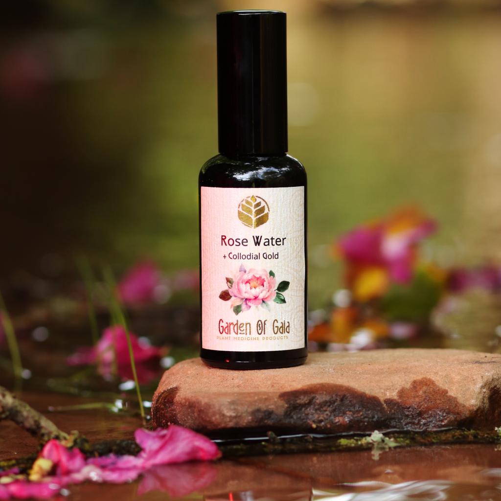 Rosenwasser-Spray mit Gold – energetische Pflanzenmedizin zur Herzöffnung, Frequenzanhebung & spirituellen Reinigung